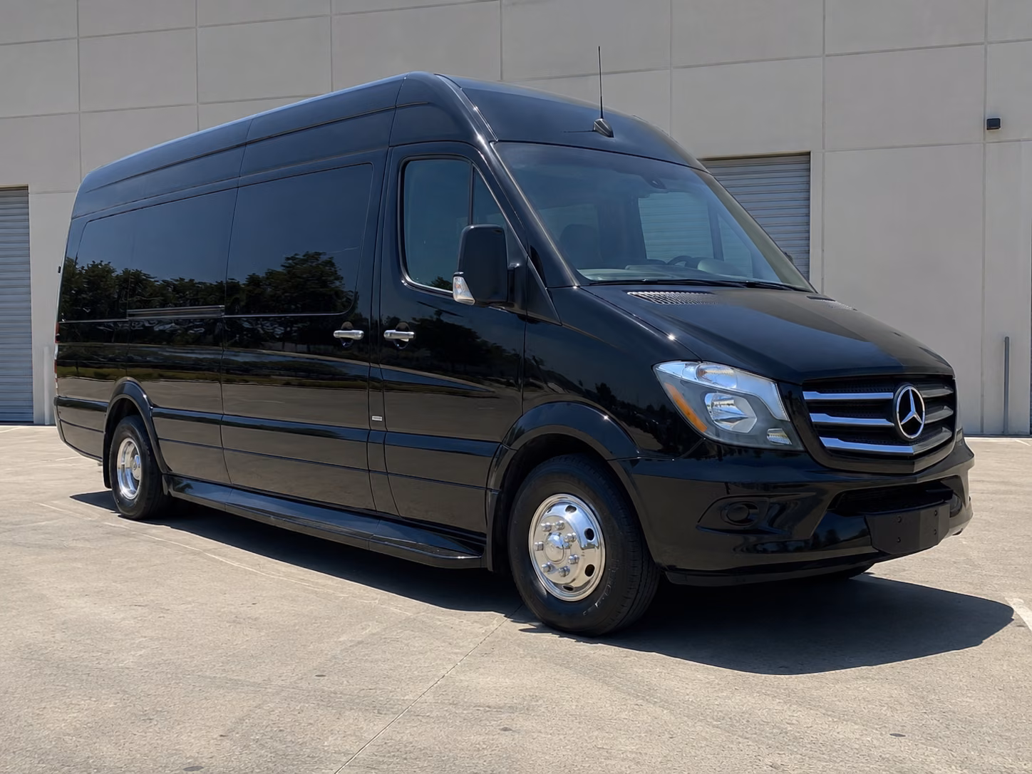 glendale 15 passenger sprinter van